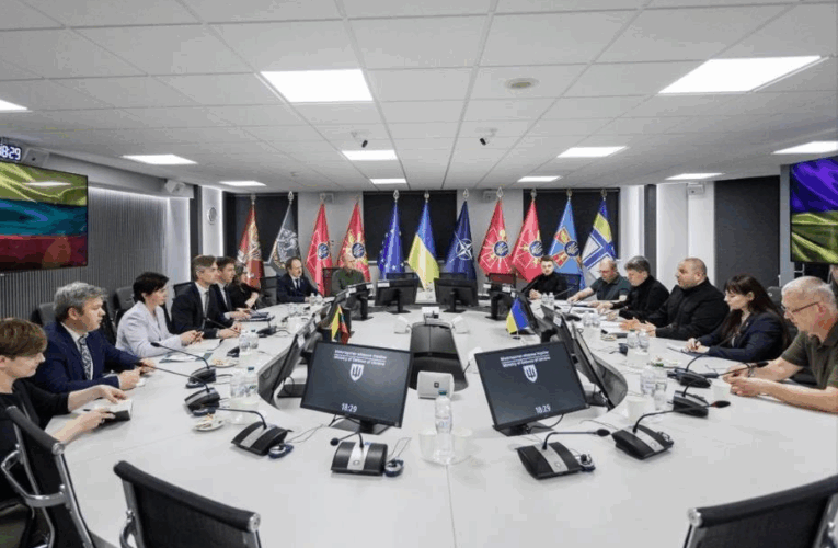 Умєров провів зустріч з главою МЗС Литви