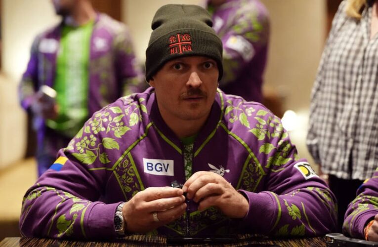 Усик – професіонал: Джонс оцінив завершення співпраці з Красюком