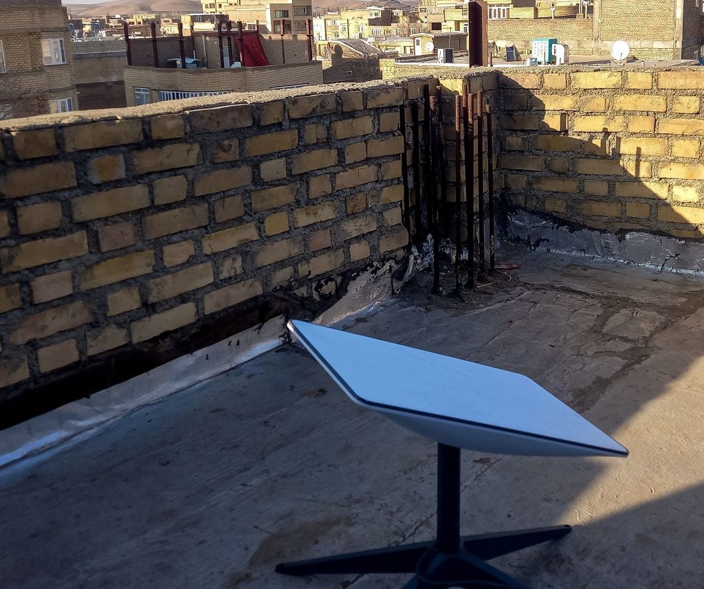 Новини світу - В Ірані погрожують користувачам Starlink ударами батогом