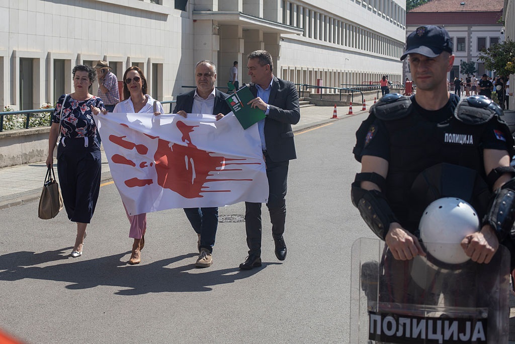Новини світу - В Сербії провели серію затримань через "підготовку до держперевороту"