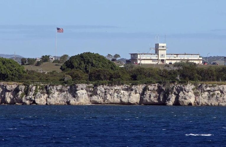 В США планують таємно відправити тисячі мігрантів на базу Гуантанамо – ЗМІ