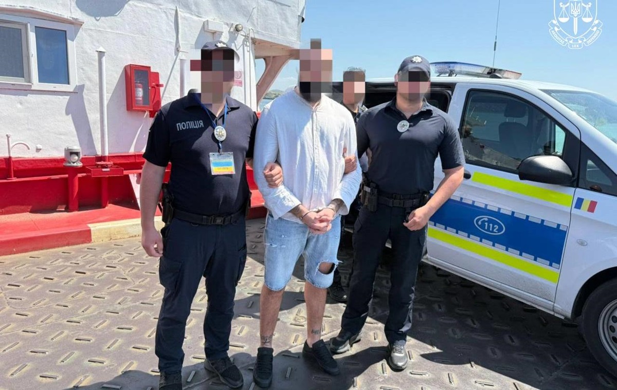 Новини України - В Україну екстрадували організатора банди паліїв