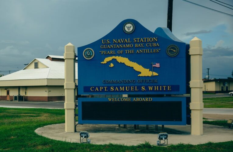 Відправку мігрантів на базу Гуантанамо: Білий дім спростував новину