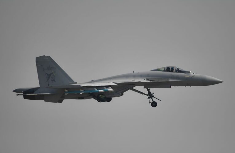 Винищувач Китаю пролетів за 45 метрів від літака Японії