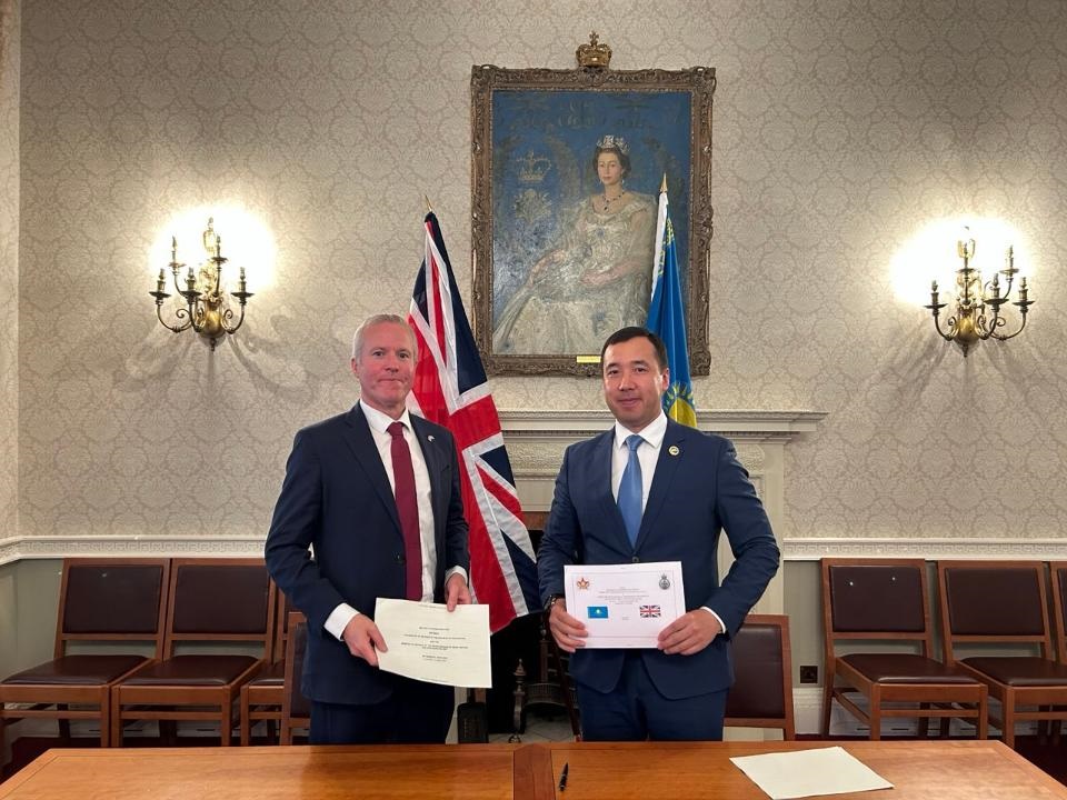 Новини світу - Військові Казахстану навчатимуться у Британії