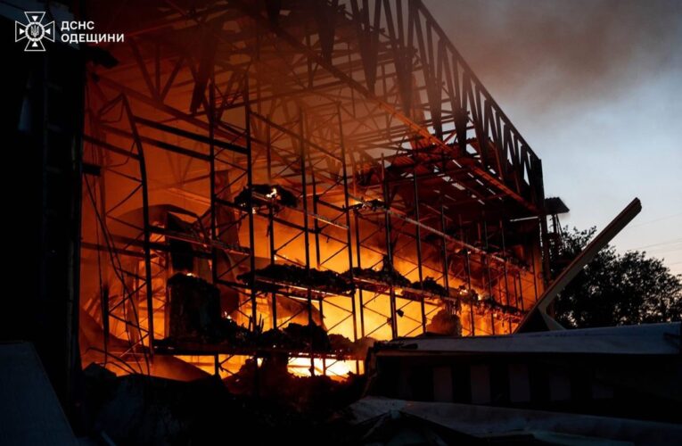 Внаслідок атаки дронів в Одесі постраждали п’ятеро людей