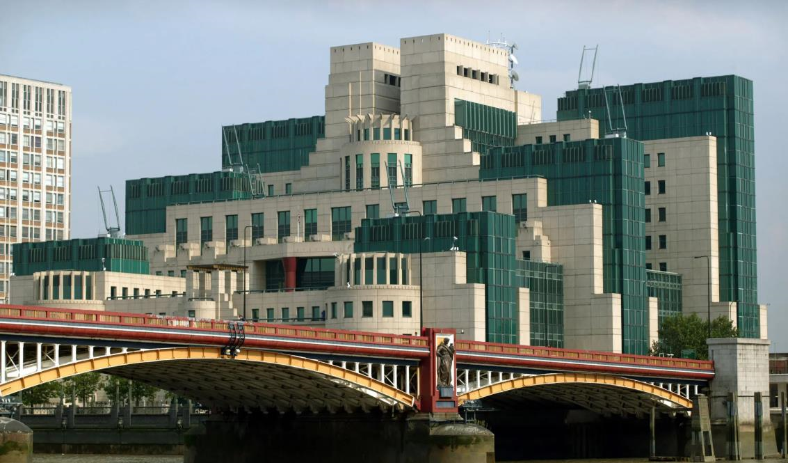 Новини світу - Вперше в історії зовнішню розвідку Великої Британії очолила жінка