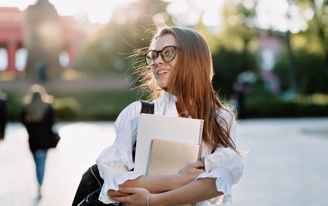 Вступ 2025: держзамовлення, вартість навчання та професії, які знищить ШІ