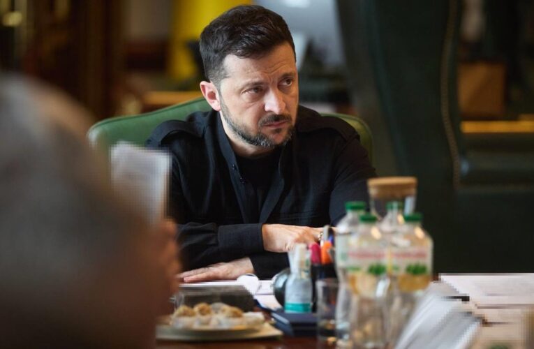 Зеленський дав доручення щодо санкцій проти Росії