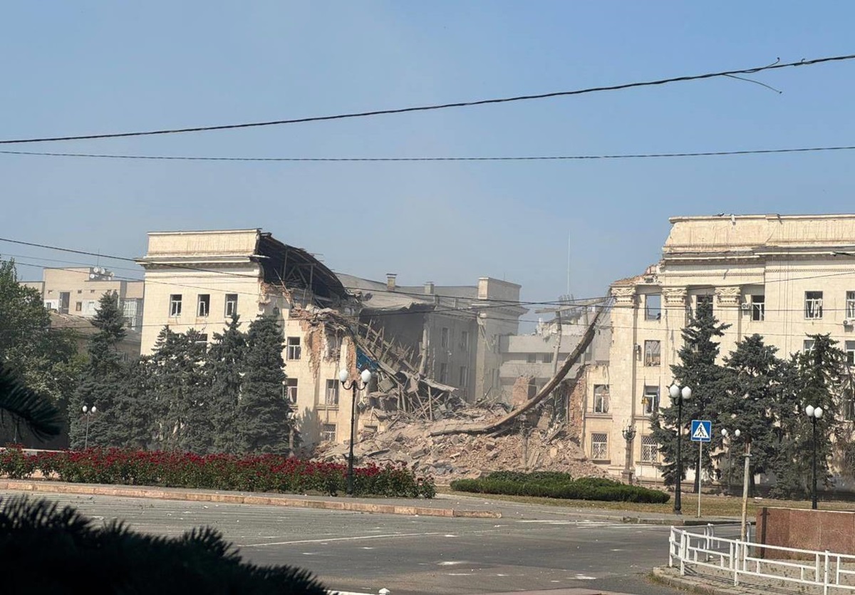 Новини України - Зеленський про удар РФ по Херсону: Хворі істоти