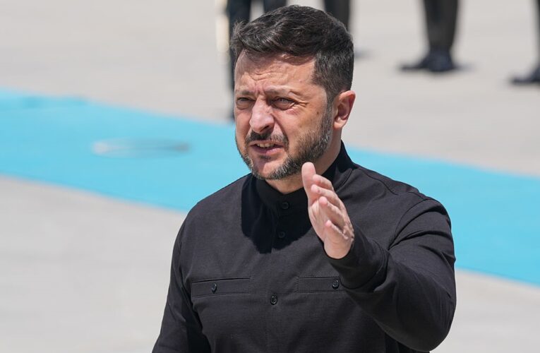 Зеленський відреагував на привітання США з днем РФ