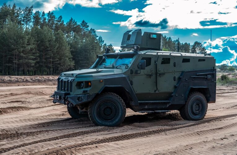 ЗСУ отримають новий бронеавтомобіль Варта-2