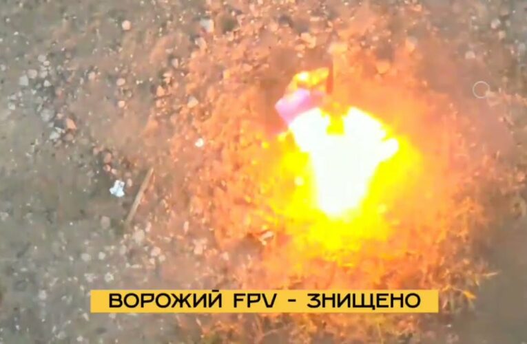 🤞❌ “ФЕНІКС” знищує гармату ворога, відмінусовує піхоту — бойова робота прикордонного підрозділу