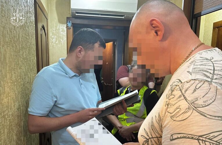 Адвокат пропонував  мільйон доларів за звільнення підзахисного