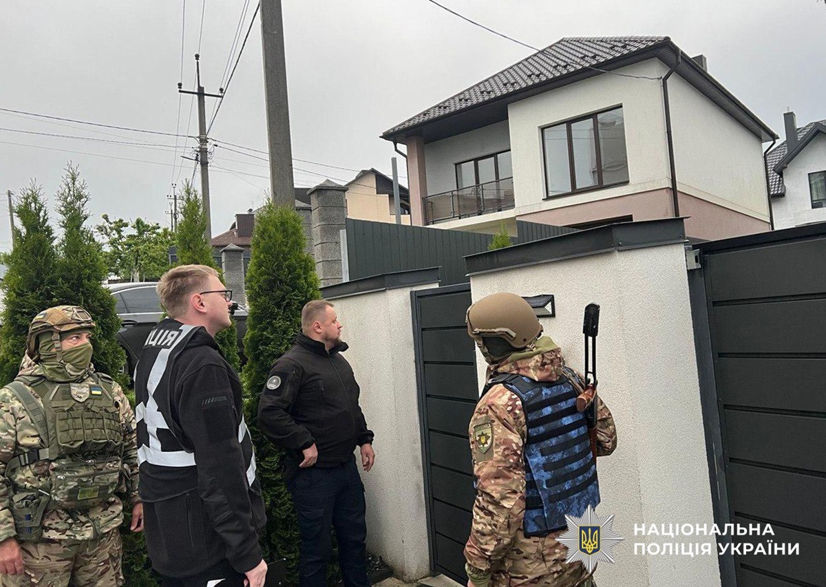 Новини України - Адвокати виманили у забудовника $2 млн на "житло для ЗСУ"