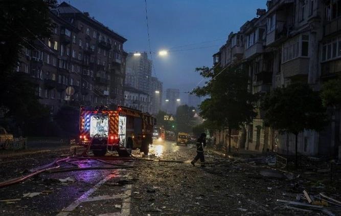 Новини Києва - Атака на Київ: пошкоджено посольство Ватикану