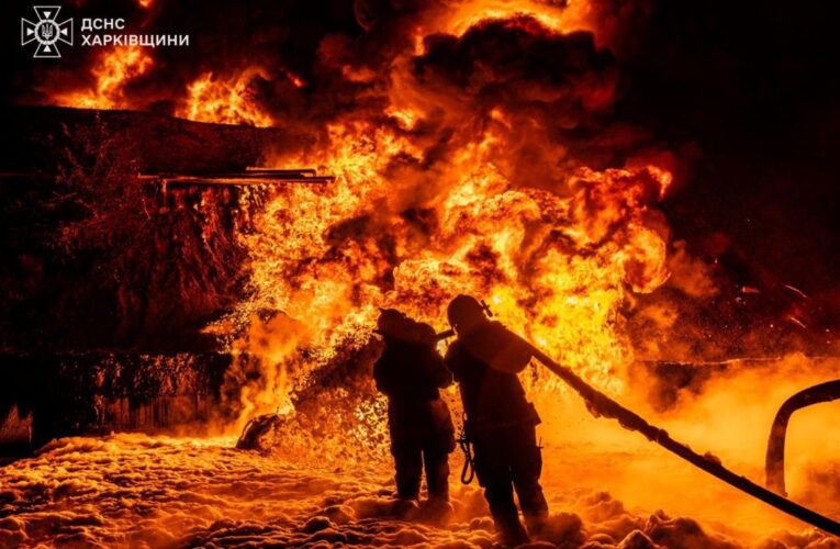 Атака РФ: у Чугуєві велика пожежа, 11 поранених