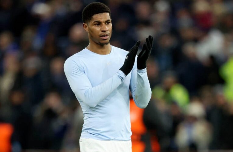 Барселона завершує підписання форварда