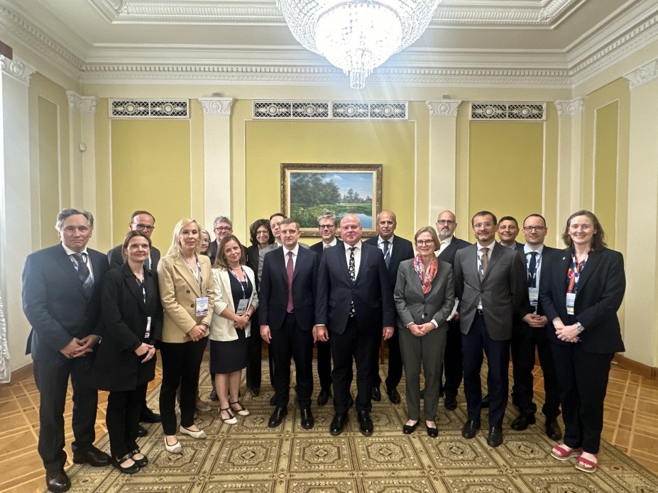 Новини України - До України прибула делегація послів ОБСЄ вперше за вісім років