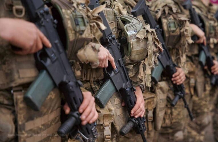 Доброволець з Угорщини загинув на війні в Україні – ЗМІ