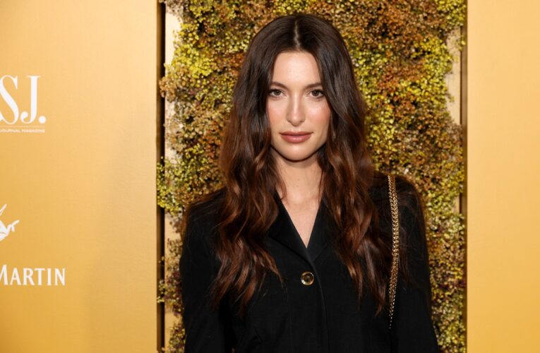 Донька Стіва Джобса виходить заміж