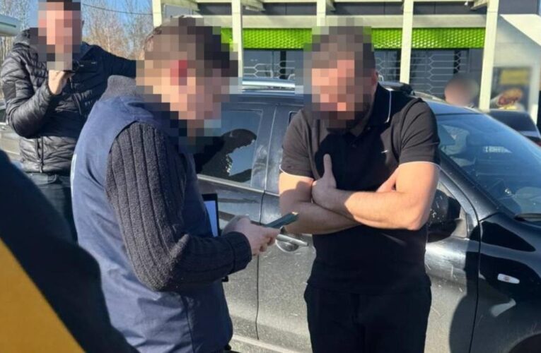 “Допомагав” ухилянтам і погрожував судді: на Львівщині затримано адвоката