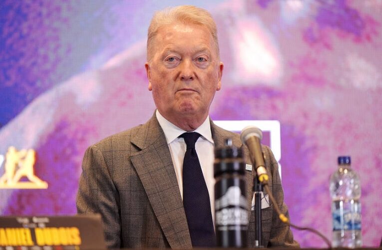 Френк Воррен про перемогу Усика: Цей боксер неперевершений на шляху боксу