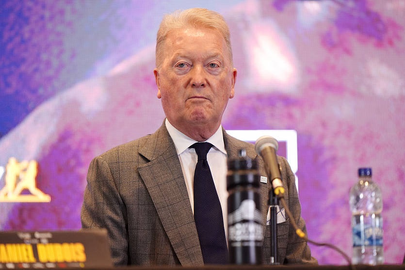 Новини спорту - Френк Воррен про перемогу Усика: Цей боксер неперевершений на шляху боксу