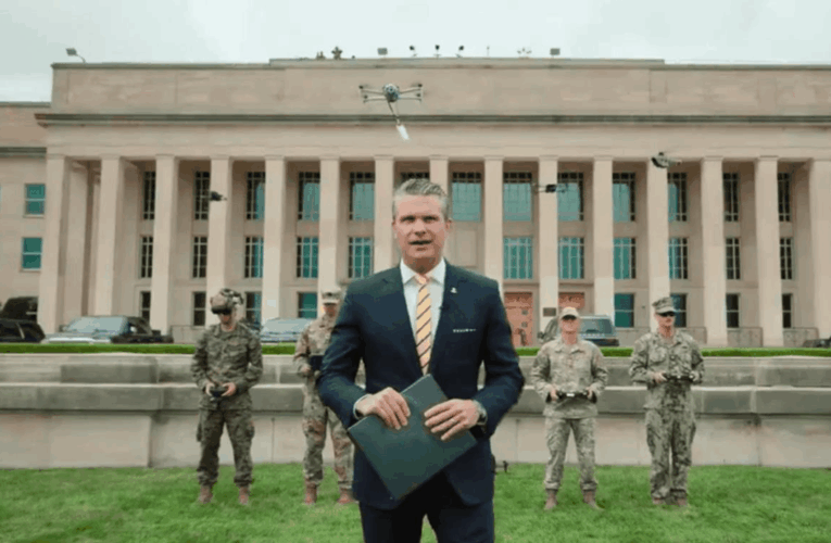 Гегсет наказав прискорити виробництво дронів у США