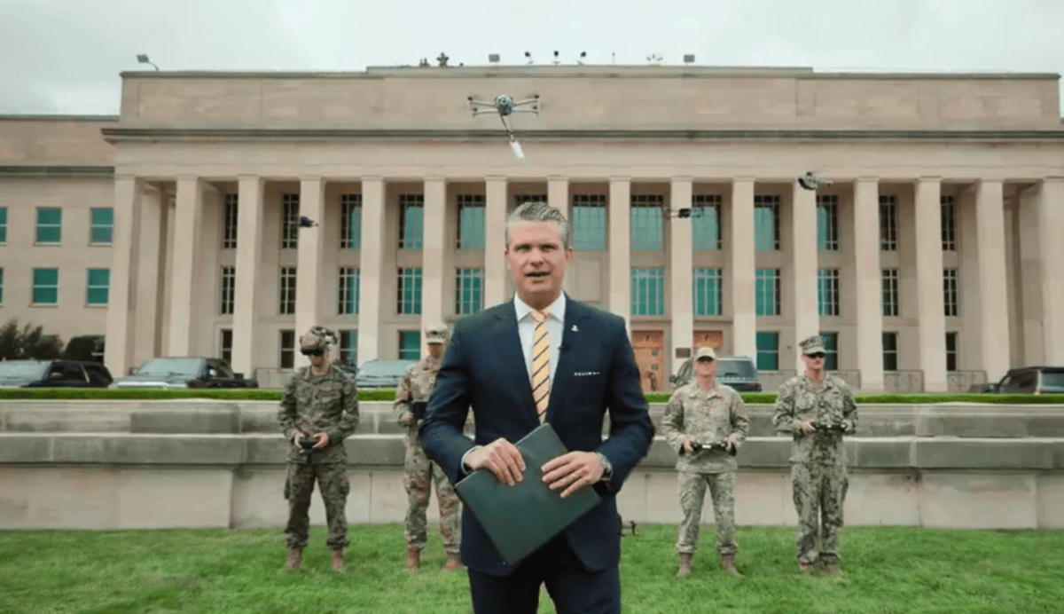 Новини світу - Гегсет наказав прискорити виробництво дронів у США