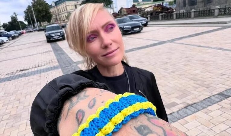 Гітаристка The Rasmus висловилася про візит в Україну