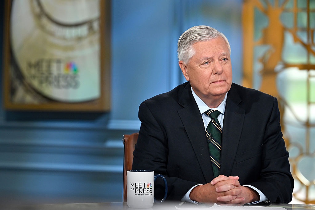 Новини світу - Грем анонсував рекордний потік зброї для ЗСУ