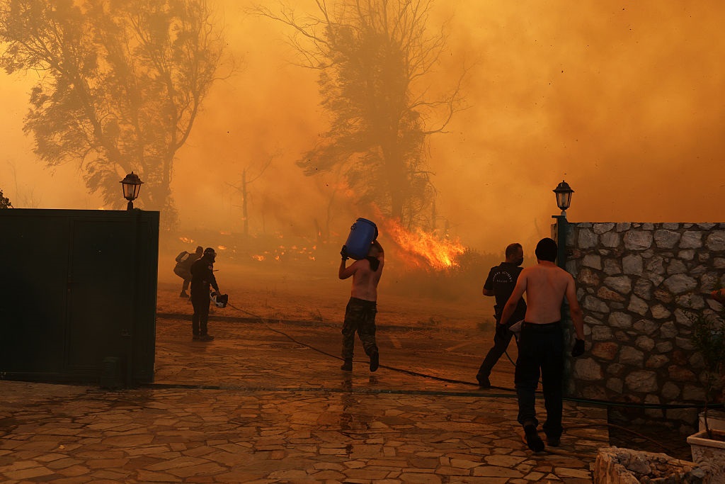 Новини світу - Греція запросила допомогу у ліквідації масштабних пожеж