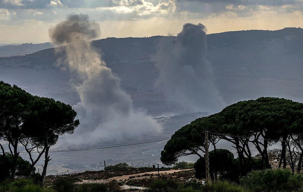 Новини світу - Ізраїль заявив про удари по найбільшому ракетному заводу Хезболли