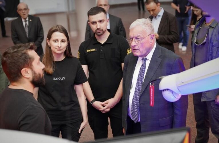 Келлогу показали дрони українського виробництва