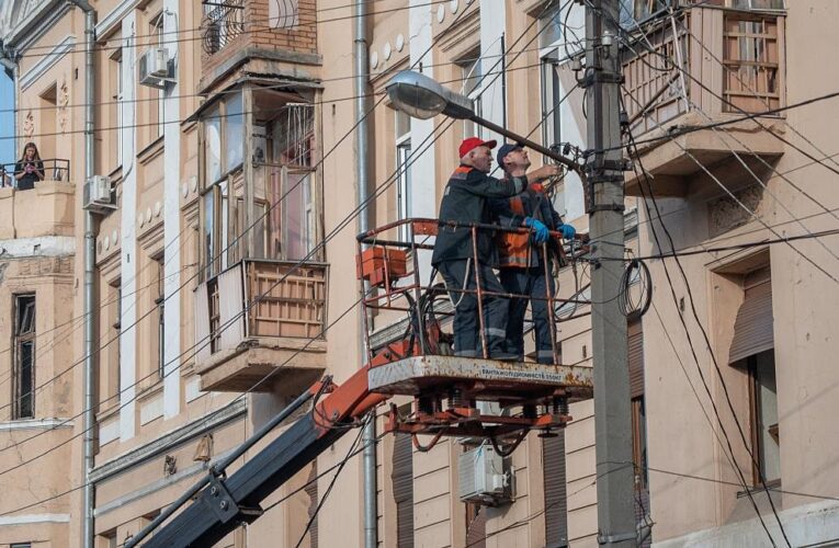 Харків зазнав 10 ударів, є поранені