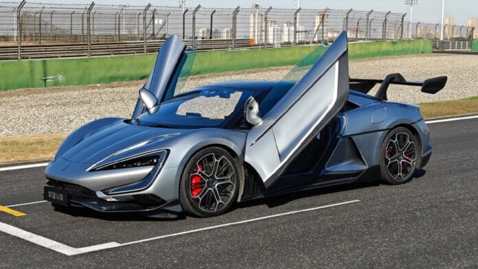 Авто новини - Китайська BYD підтвердила запуск конкурента Bentley та Ferrari у Європі