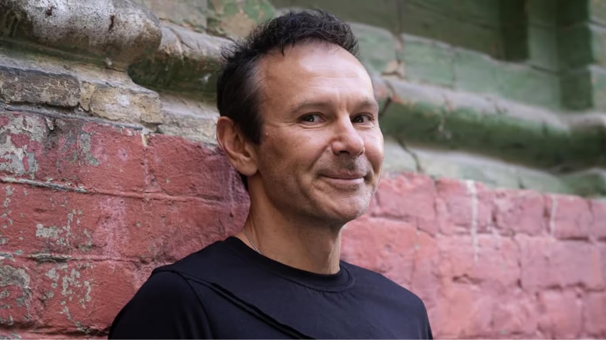 Новини культури - Компанію Вакарчука та стендап-шоу визнали критично важливими