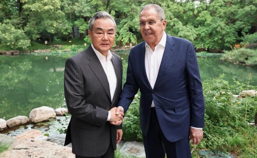 Новини світу - Лавров і Ван І обговорили війну в Україні та співпрацю РФ і Китаю