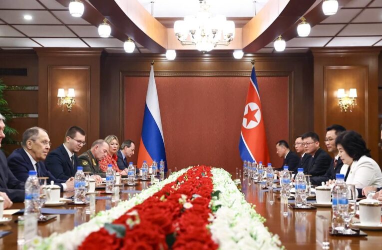 Лавров прибув на переговори у КНДР