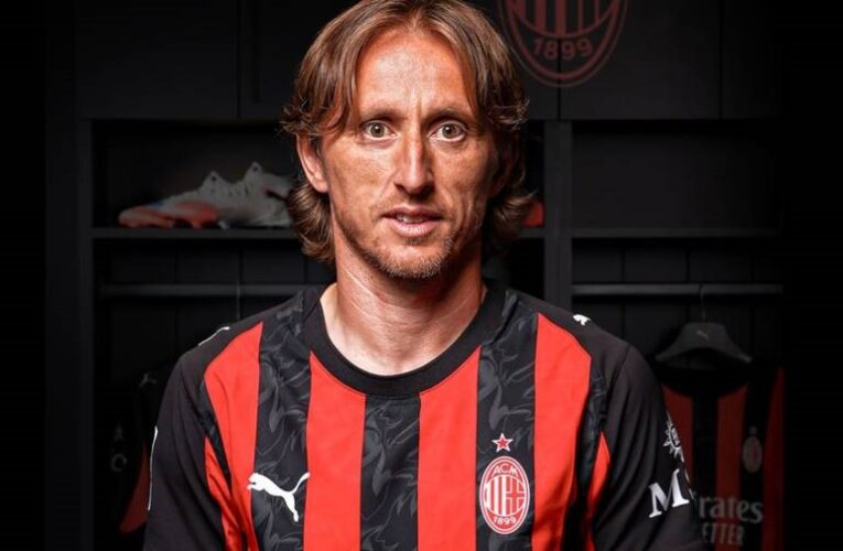 Мілан підтвердив перехід зіркового хавбека Луки Модріча