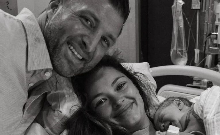 Міс Всесвіт-2017 Демі-Лі Тібоу вперше стала мамою