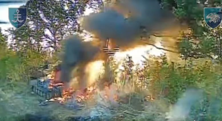 Новини України - Морпіхи показали знищення російського БТР