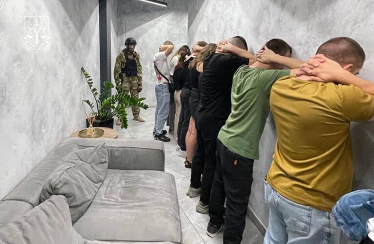 На Дніпропетровщині ліквідували мережу шахрайських колцентрів