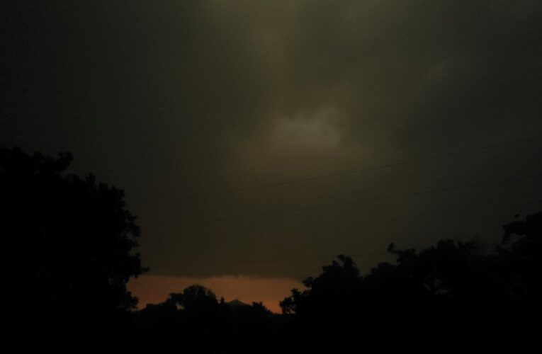 На Харківщині негода: є загибла і постраждалі