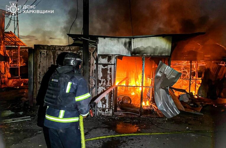 На Харківщині загорівся ринок через атаку дронів