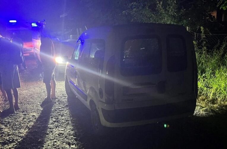 На Прикарпатті чоловік стріляв в авто: поранено підлітка