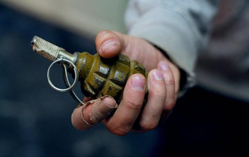 Новини України - На Сумщині на власному подвір'ї загинув юнак від вибуху гранати