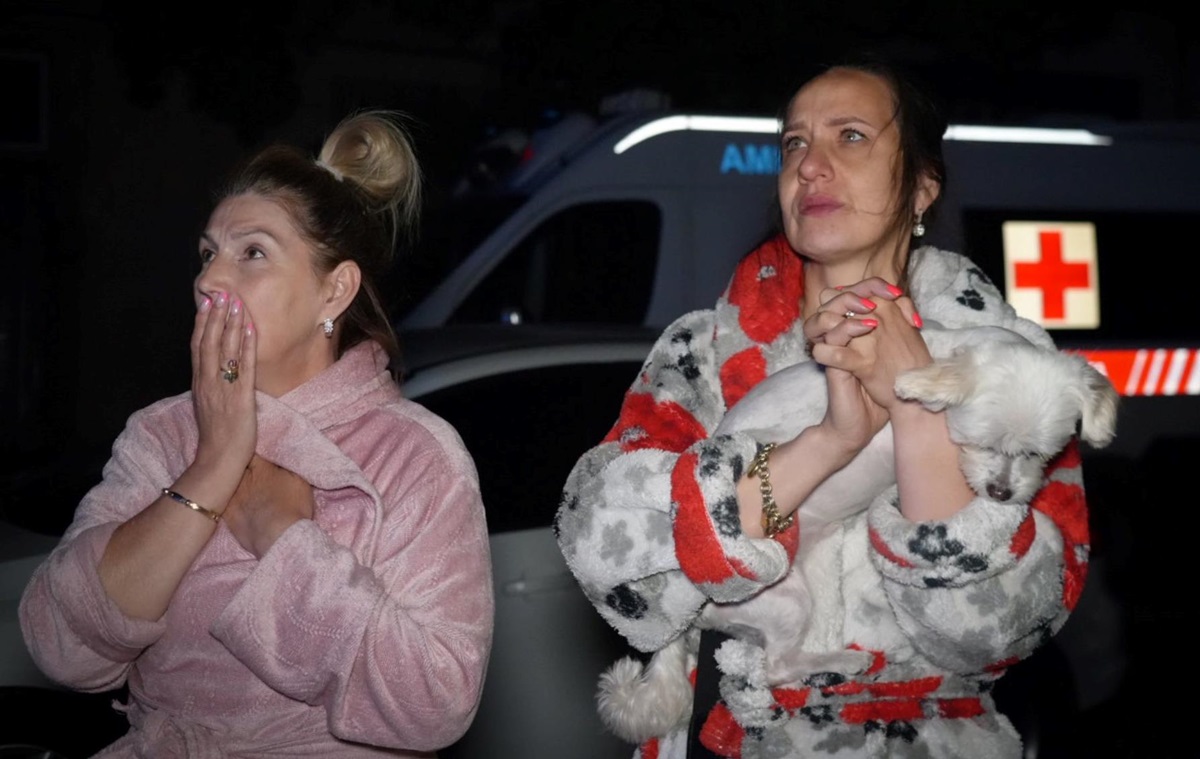 Новини України - Нічна атака на Одесу: врятовано 10 людей