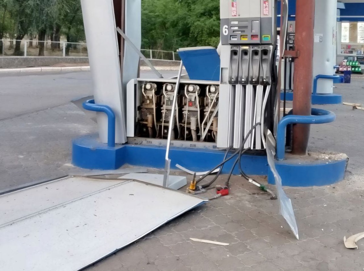 Новини України - Обстріл Дніпропетровщини: пошкоджено інфраструктуру, підприємство та АЗС